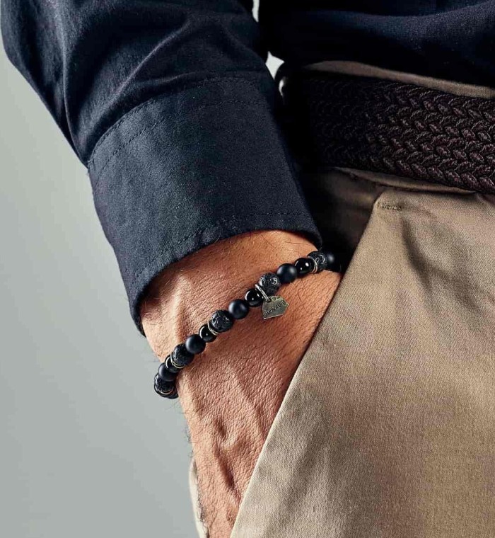 bracelet black stones